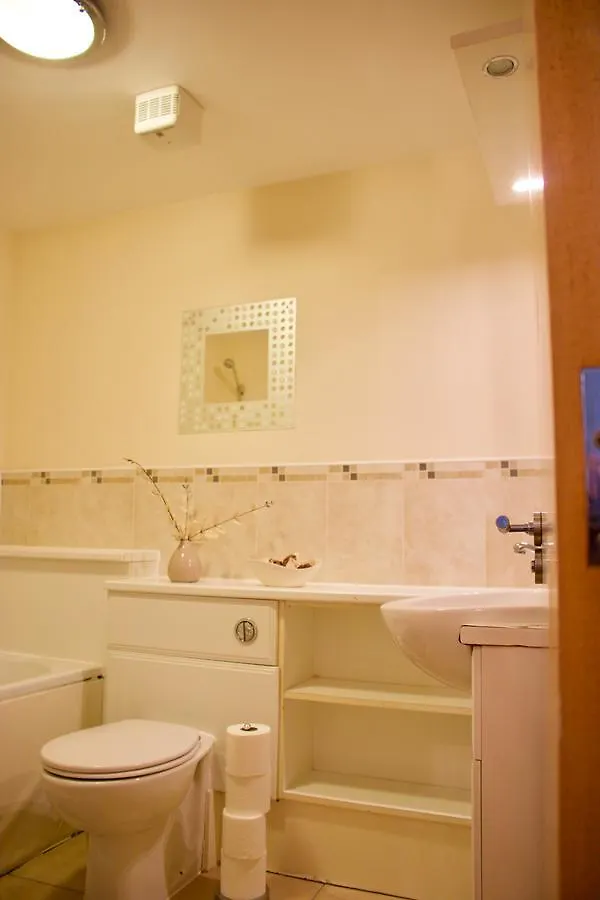 2 Bedroom Leith Apartment Sleeps 4 Edinburgh Großbritannien